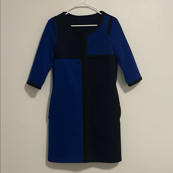 Dresses & Skirts - Elegant Blue and Black Colorblock Dress with Pockets